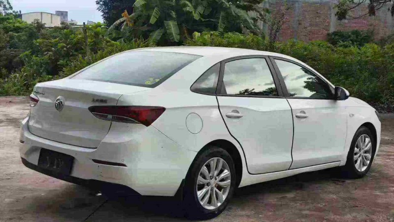 茂名21年别克英朗7