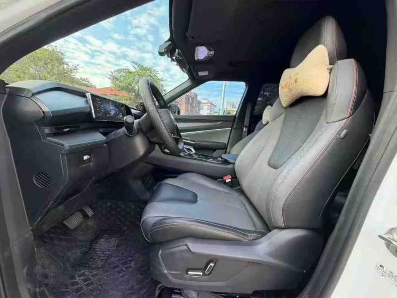 茂名24年吉利博越5