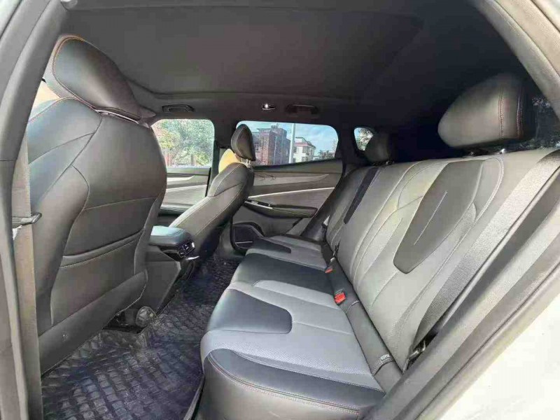 茂名24年吉利博越6