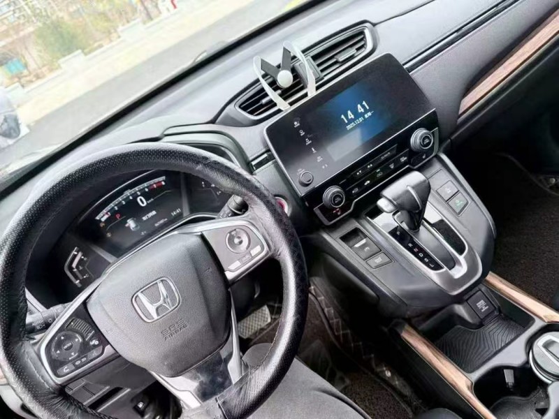 呼和浩特17年本田CRV5