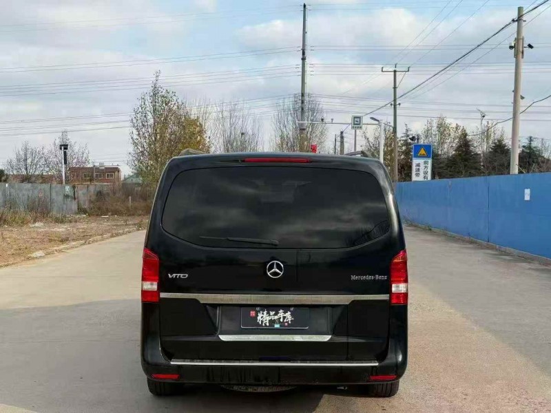 淄博18年奔驰威霆9