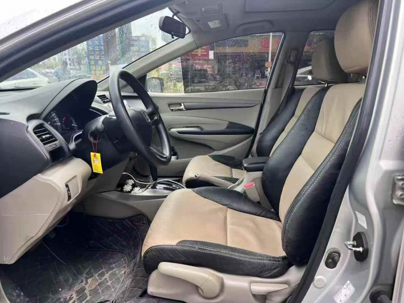 茂名13年本田锋范4