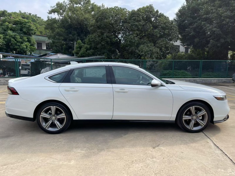 中山24年本田雅阁2