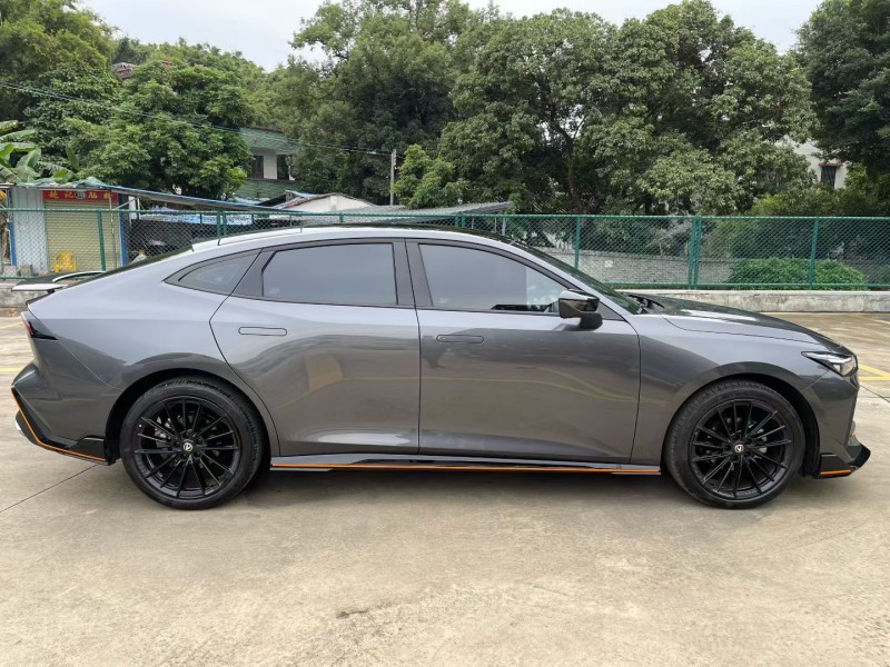 中山25年长安汽车UNI2