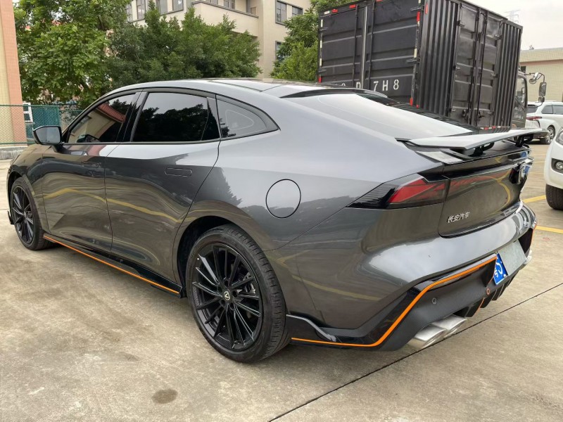 中山25年长安汽车UNI5