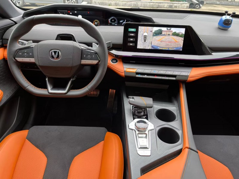 中山25年长安汽车UNI6