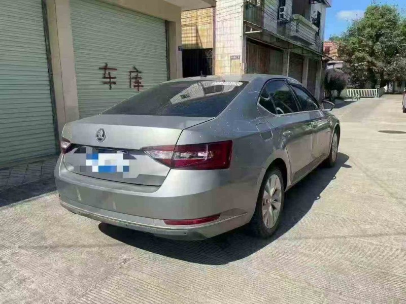 深圳18年斯柯达速派8