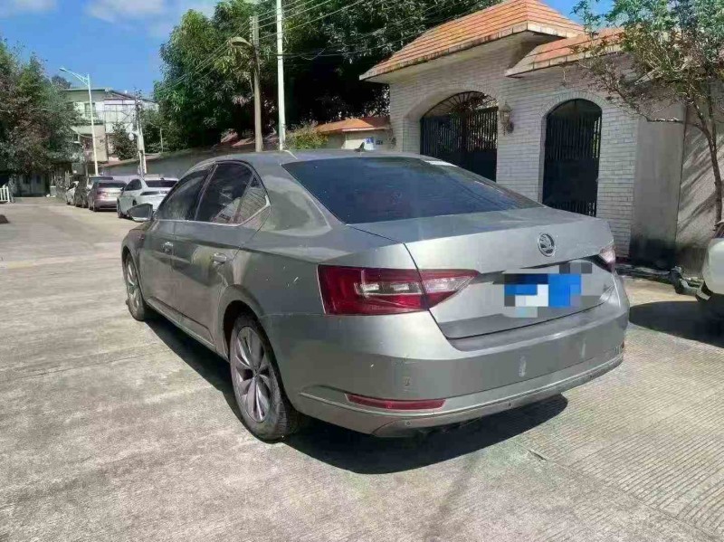 深圳18年斯柯达速派9