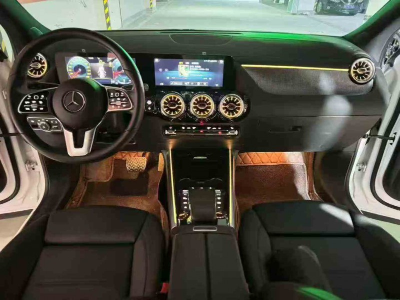 曲靖23年奔驰GLA3