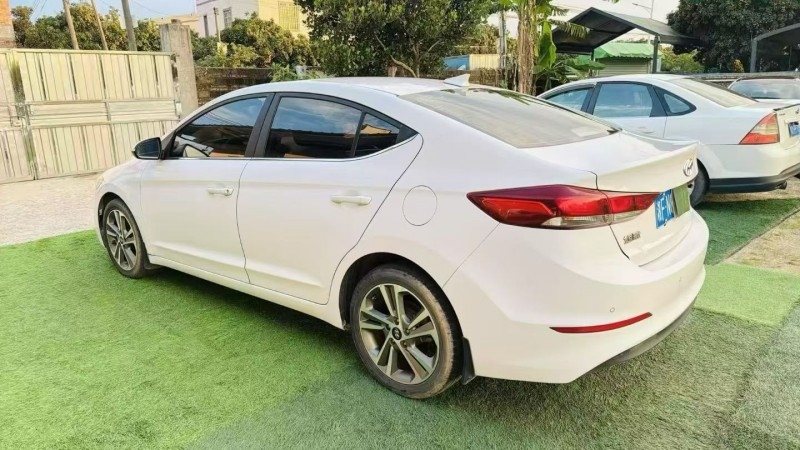 广州16年现代领动8