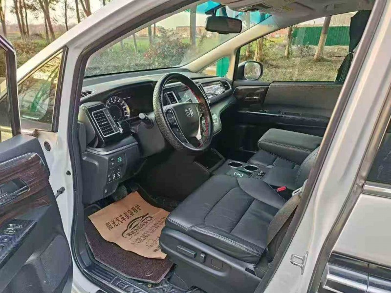 徐州19年本田艾力绅4