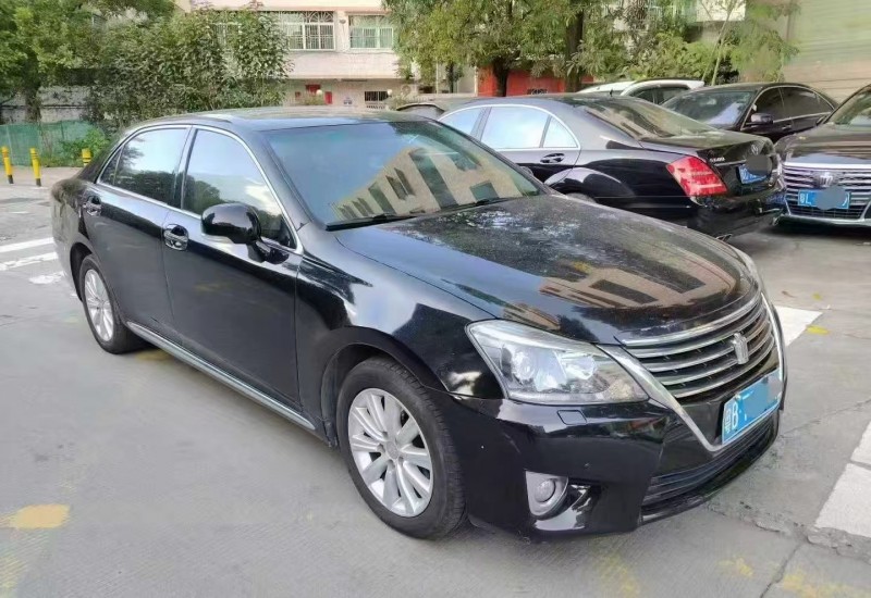 深圳13年丰田皇冠2