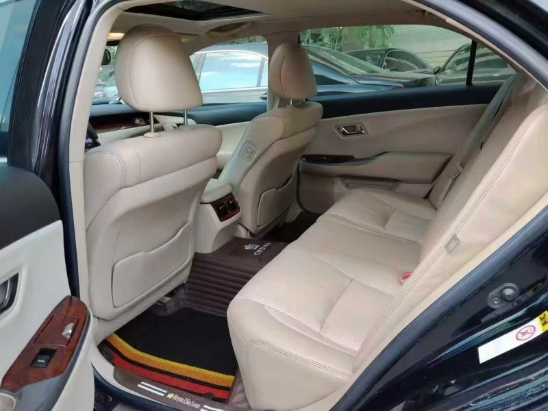 深圳13年丰田皇冠8