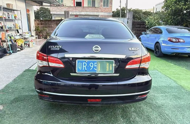 广州13年日产轩逸8