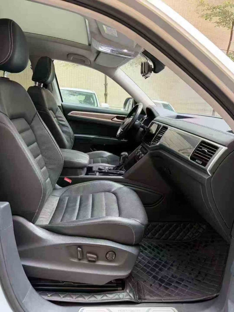 深圳20年大众途昂4