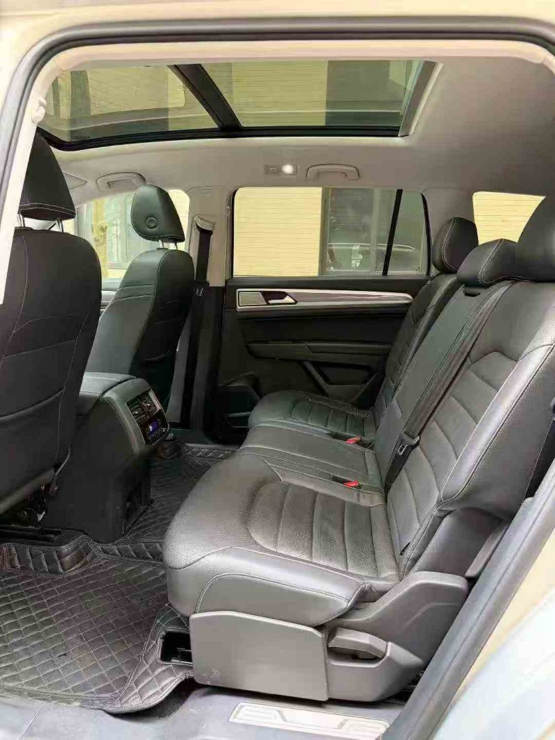 深圳20年大众途昂5