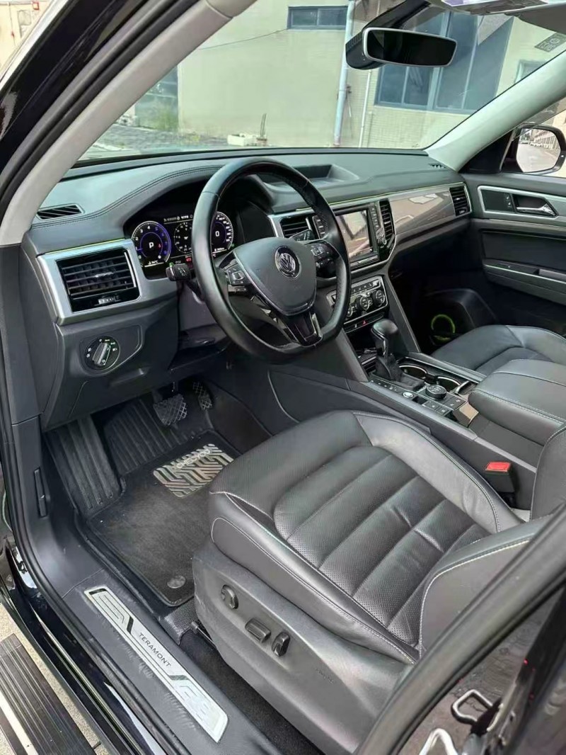 江门17年大众途昂4