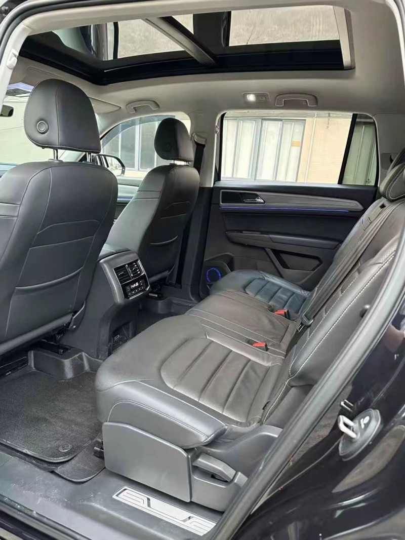 江门17年大众途昂5