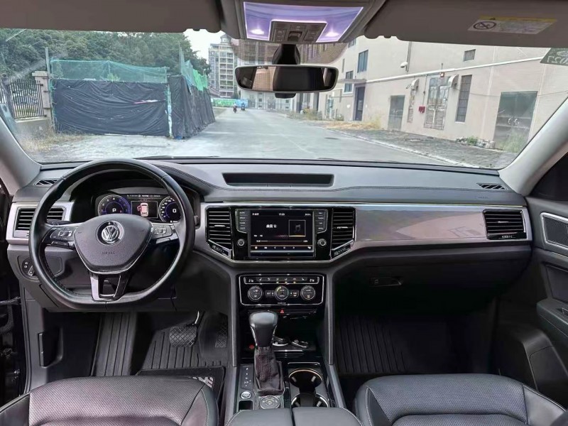 江门17年大众途昂6