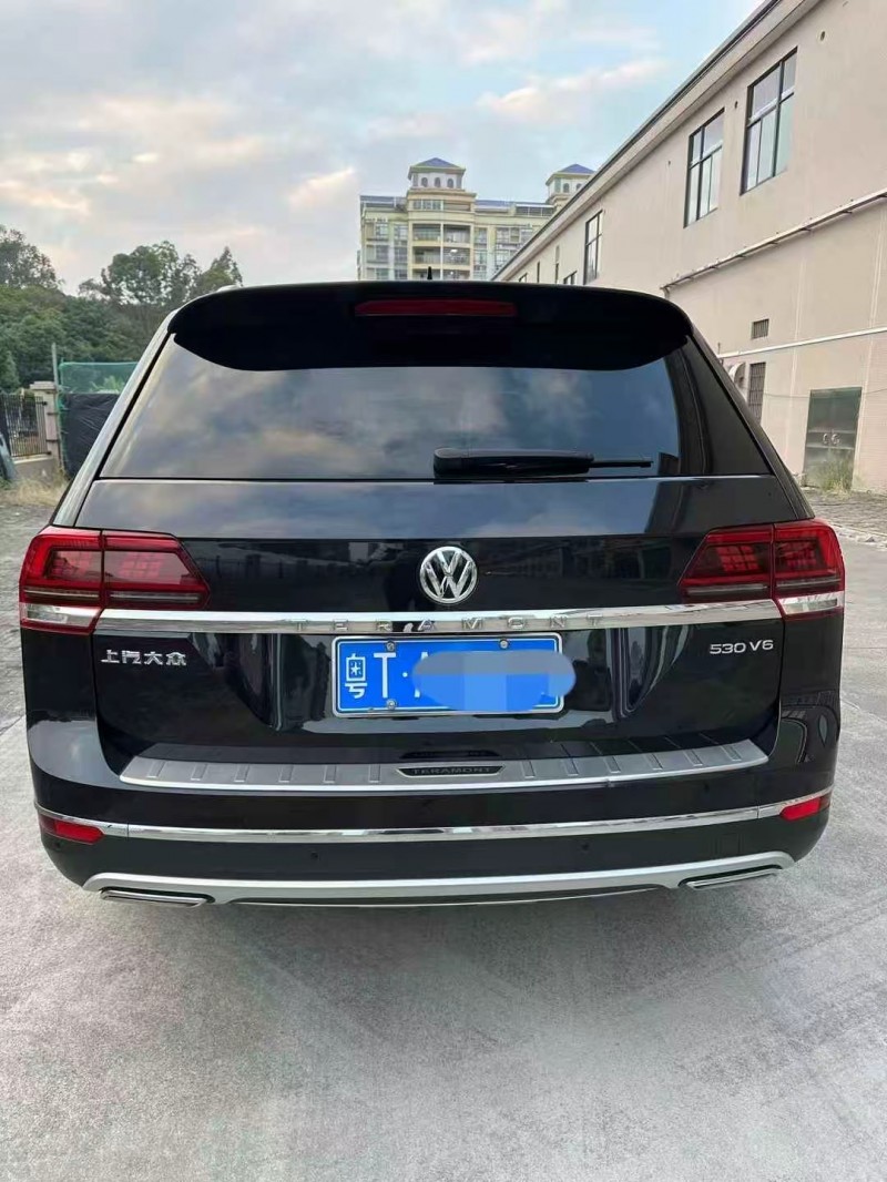 江门17年大众途昂9