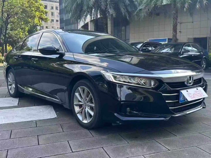 佛山22年本田雅阁2