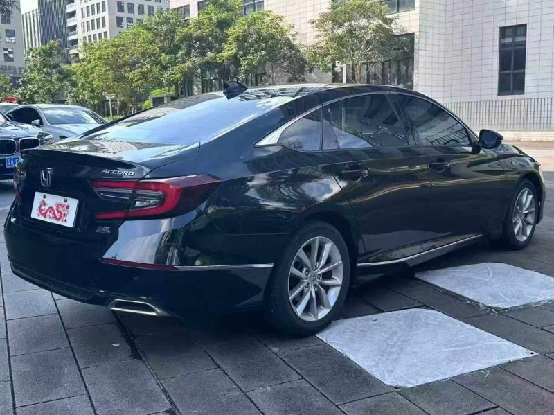 佛山22年本田雅阁7