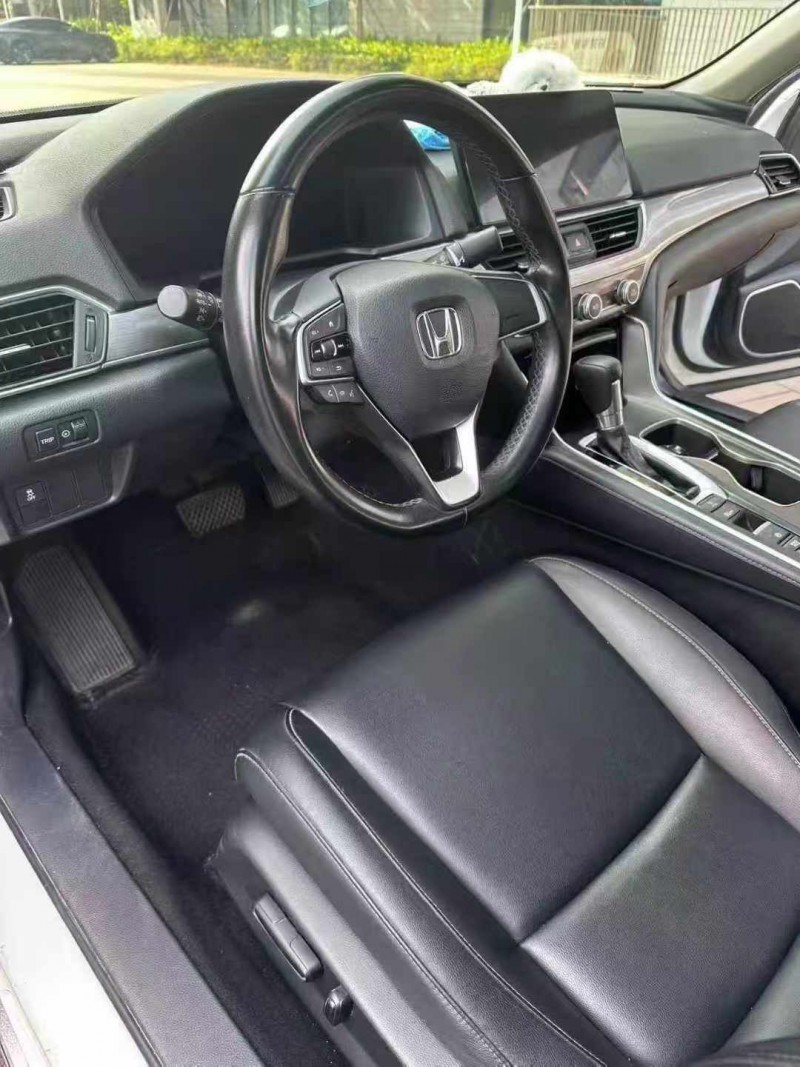 佛山22年本田雅阁4