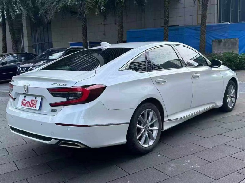 佛山22年本田雅阁7