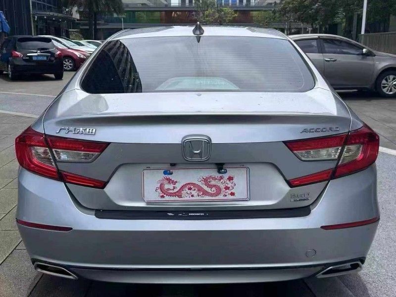 佛山19年本田雅阁9