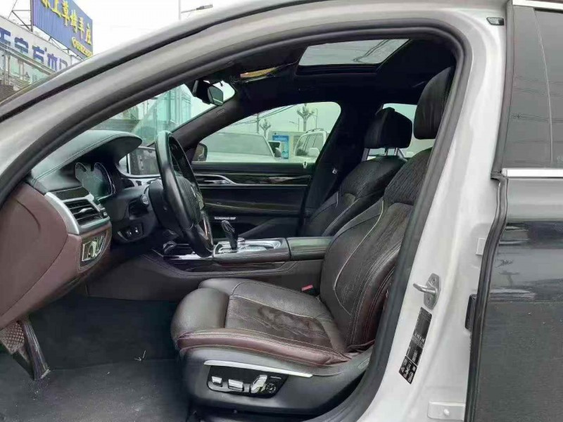 重庆17年宝马7系6