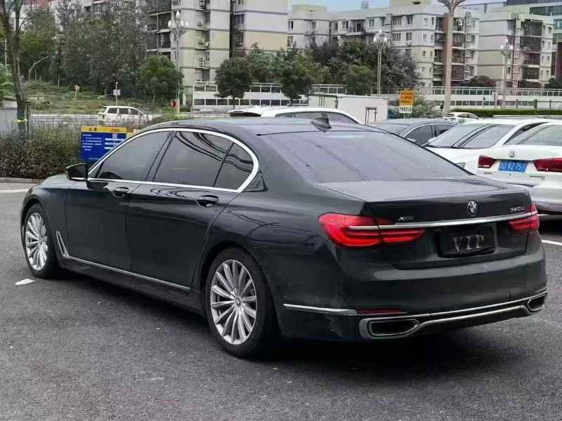 重庆17年宝马7系7