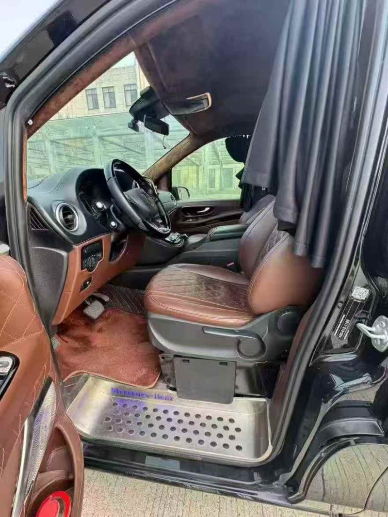 景德镇21年奔驰威霆5