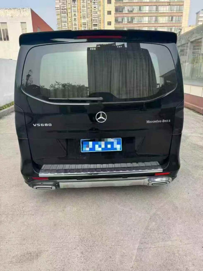 景德镇21年奔驰威霆8