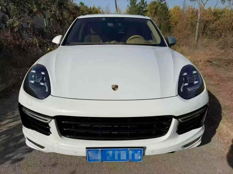 孝感16年保时捷卡宴1