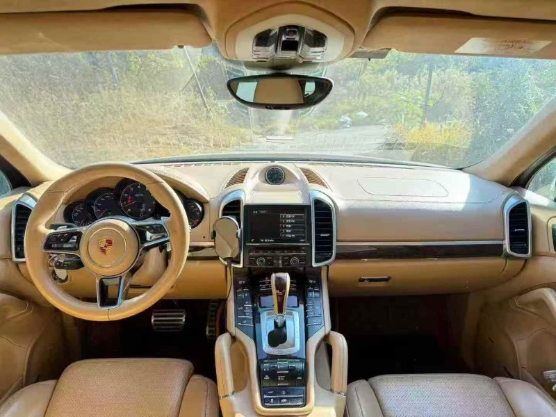 孝感16年保时捷卡宴5