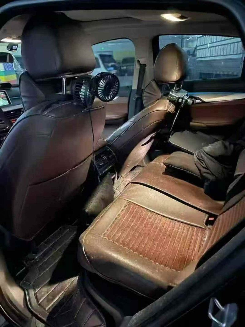 重庆18年宝马X66