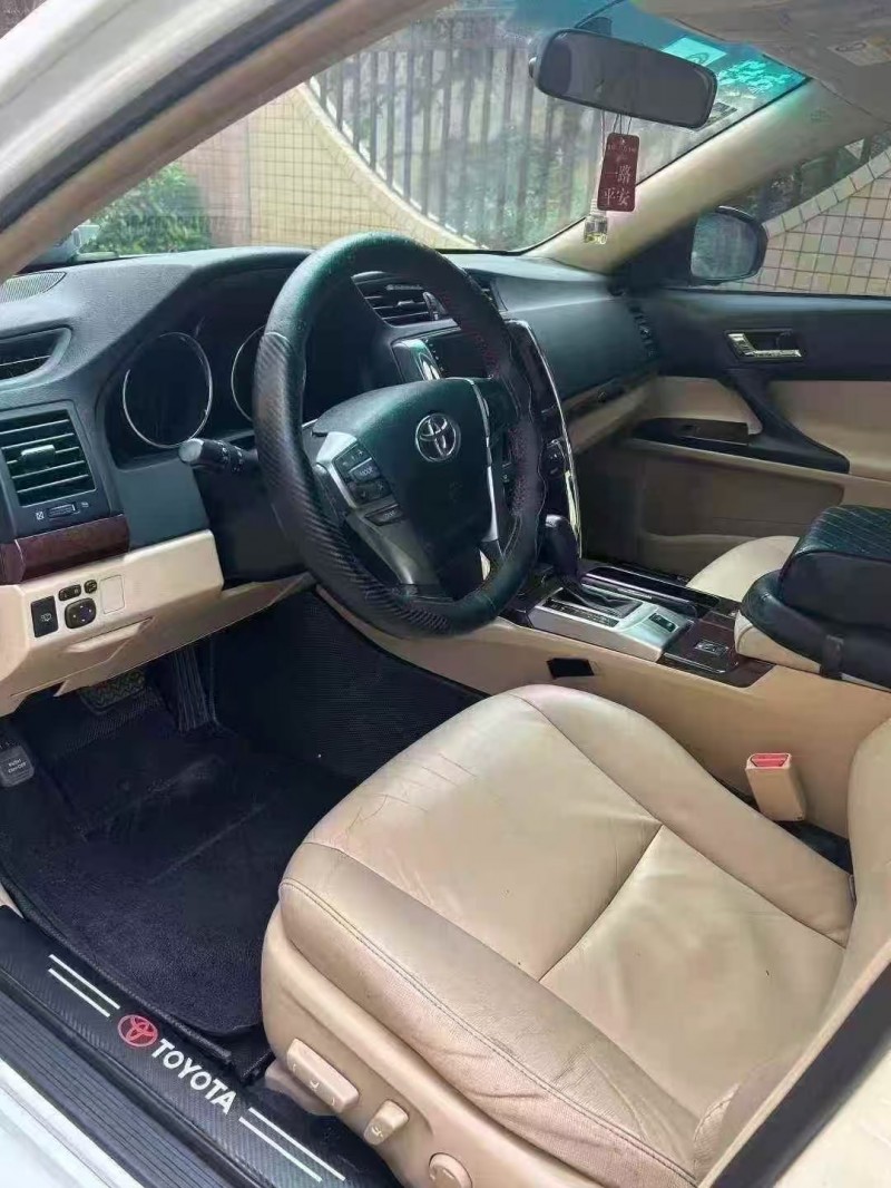 东莞15年丰田锐志2