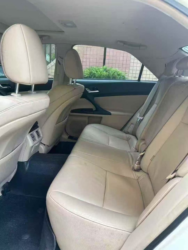 东莞15年丰田锐志6