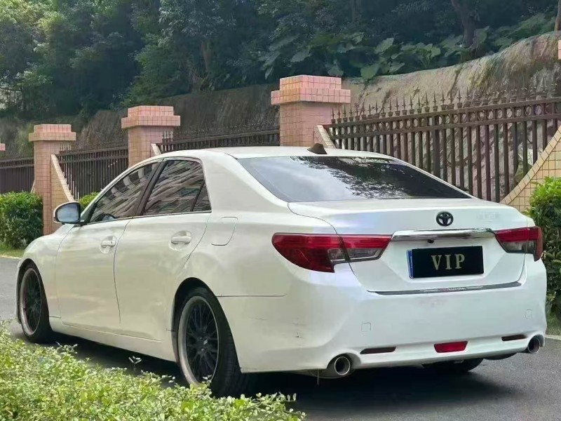 东莞15年丰田锐志8