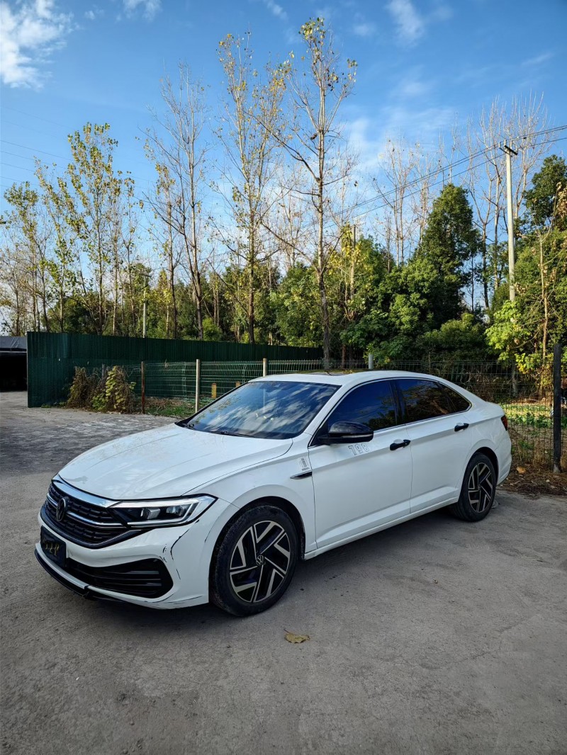 绍兴24年大众速腾4