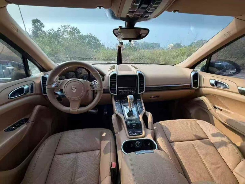 邵阳15年保时捷卡宴4