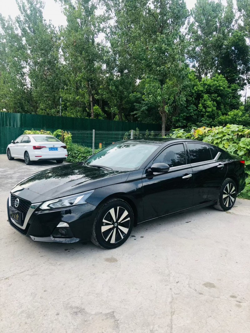 绍兴21年日产天籁4