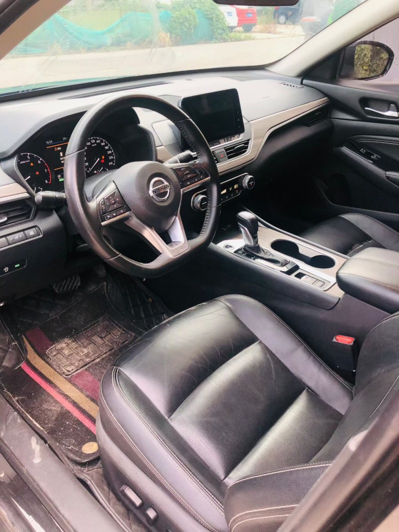 绍兴21年日产天籁5