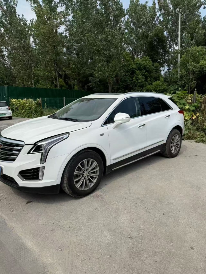 绍兴17年凯迪拉克XT53