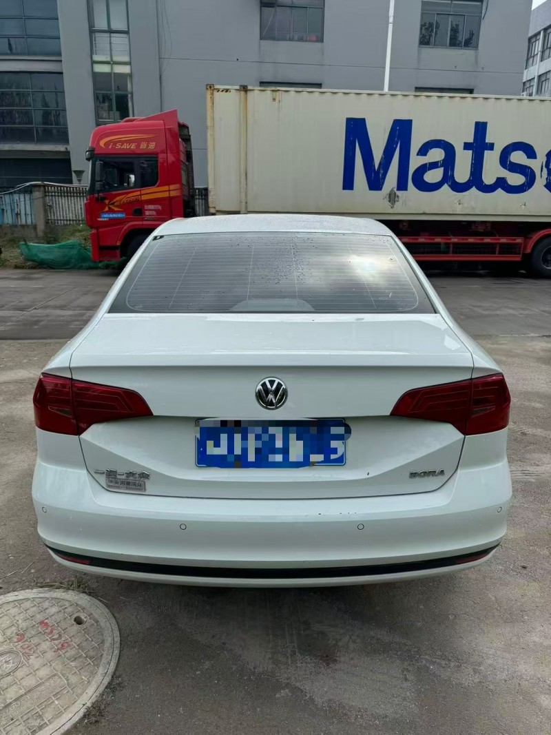 绍兴23年大众宝来3