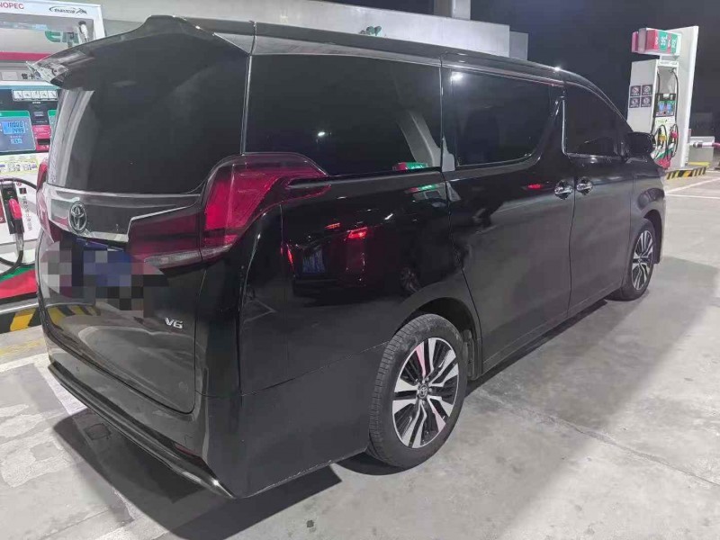 九江19年丰田埃尔法8