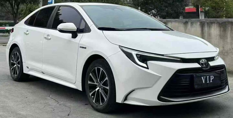 安顺23年丰田雷凌3