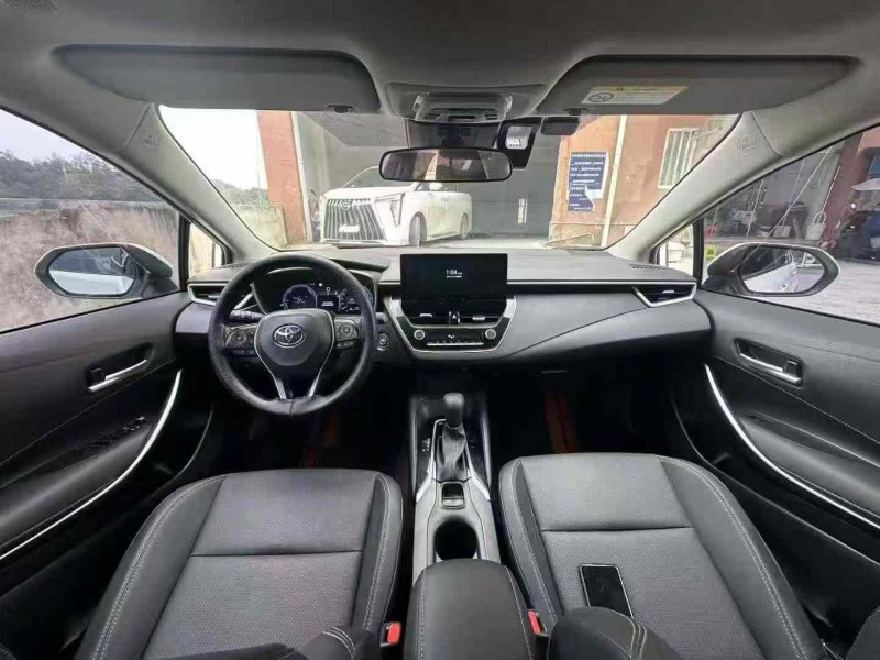 安顺23年丰田雷凌5