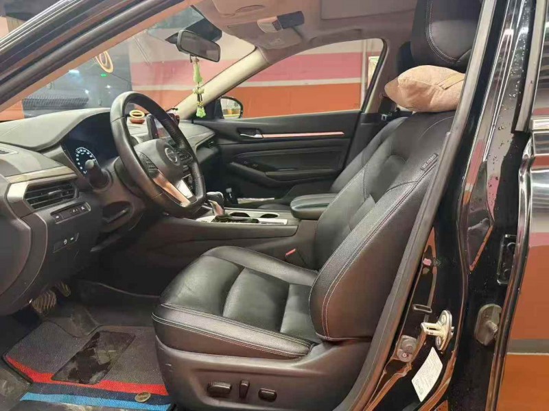 邵阳22年日产天籁4