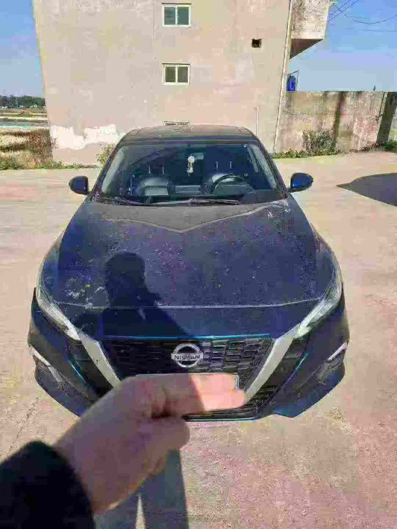 无锡20年日产天籁1